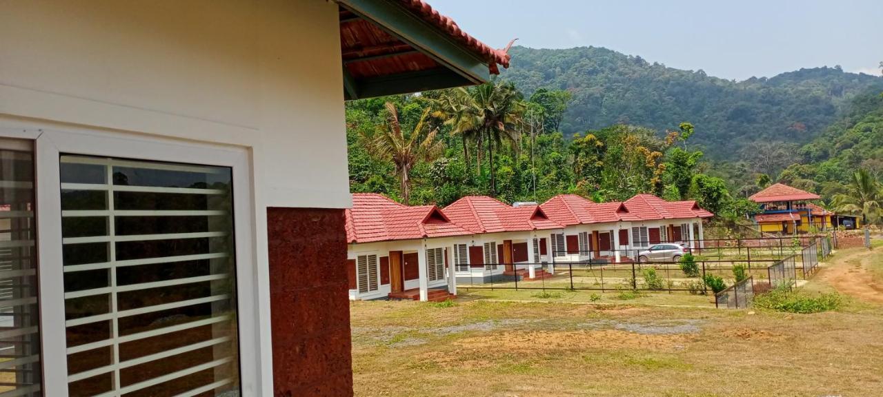Camp Nishani Bhāgamandala Dış mekan fotoğraf